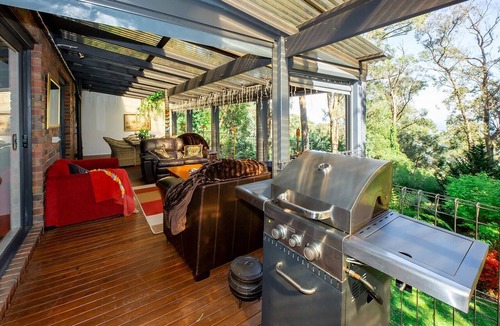 Kalorama Apartment | Garden Suite - Peaceful Getaway and Serene Walks, Lake Lookouts and Cafe