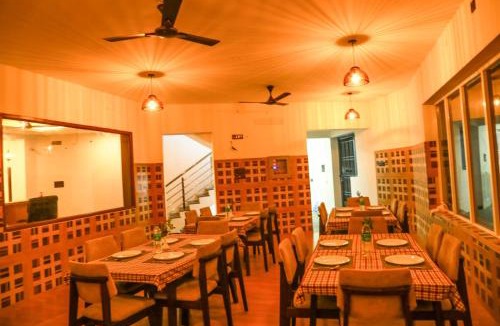 Yercaud Hotel | Gemstone Resort, Yercaud