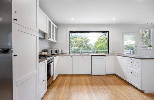 Somers House | Gigglewiggy, Somers - Peaceful coastal sanctuary, linen included