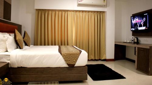 Jorhat Hotel | GK PALACE Pure VEG Hotel