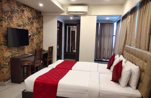 Yelahanka Hotel | golden amulya rest wings