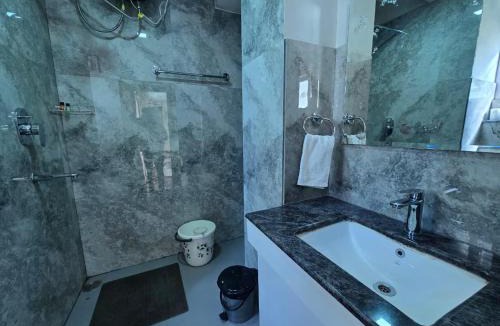 Turuk Hotel | Golden Peaks Hotel & Restaurant