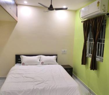 Kalapettai Hotel | Golden's Stay