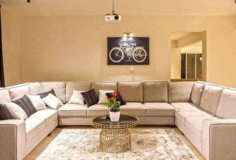 Agara Villa | GolfView Home by StayJade4BHKGarden30min E-city