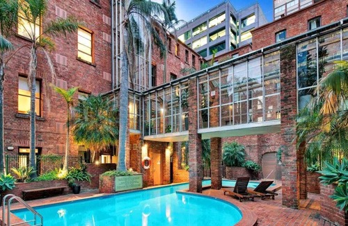 Chinatown Apartment | Gordon Place 51