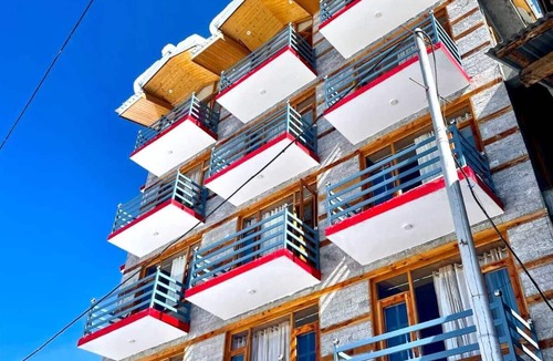 Aleo Cottage | Gorgeous 2-bedroom cottage in the heart of Manali
