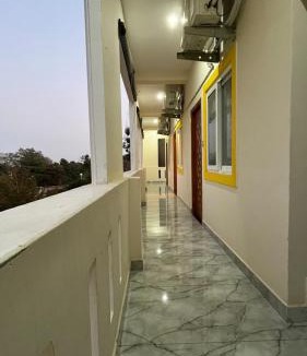 Moratandi Hotel | Gravity Groups Core - Sivadurai Residency