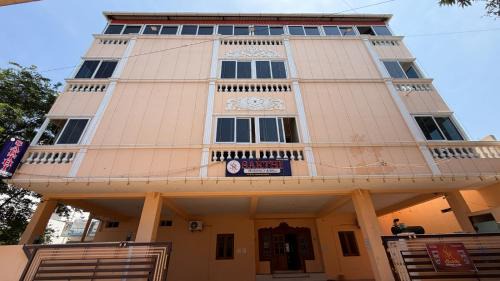 Pondicherry Hotel | Gravity Groups Core - Sakthi residency