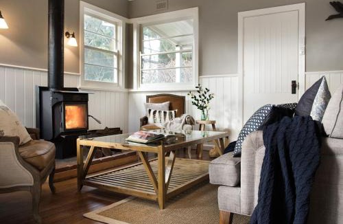 Glenlyon House | Green Gully House - a scenic country retreat