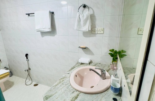 Gulshan Apartment | Green house guesthouse, Clean, quiet, secure, home from home in Baridhara, Dhaka