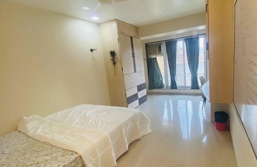 Bandra East Apartment | Green Stay
