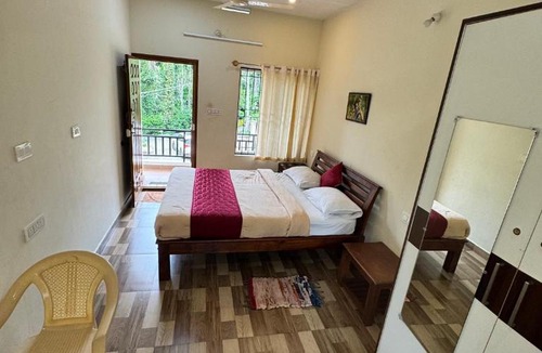 Madapura House | Greenhouse Homestay