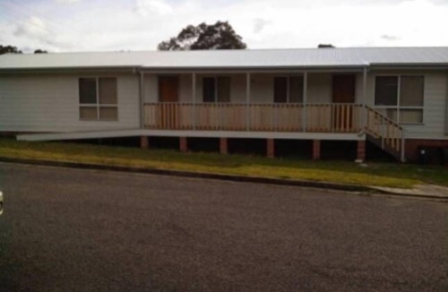 Nowra Apartment | Grey Pebbles.
