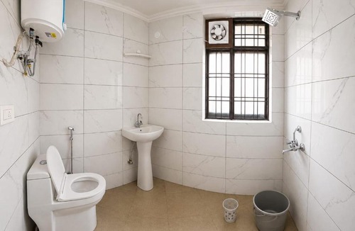 Udyog Vihar Hotel | Gulmohar Residencies