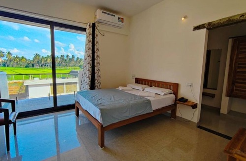 Kamalapur Hotel | Hampi Delmont Resort