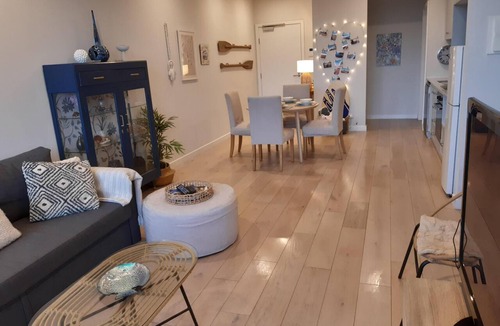 Moana Apartment | Hamptons by the Beach ~ Moana - Brand New 2 Bed Coastal Apartment 50m from the Sea