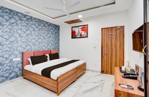 Greater Noida Hotel | Happy Habitat Guest House