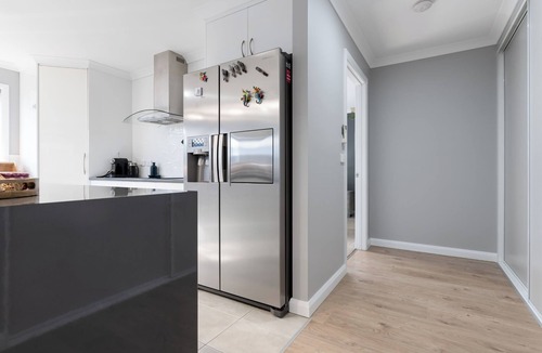 East Devonport Apartment | Happy Tails Devonport
