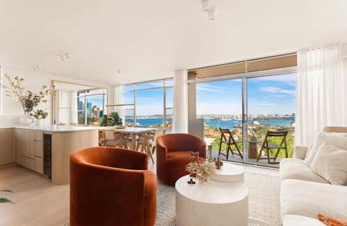 Cremorne Apartment | Harbour Bliss - Exquisite Design, Breathtaking Views