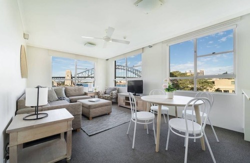 McMahons Point Apartment | Harbourside 32