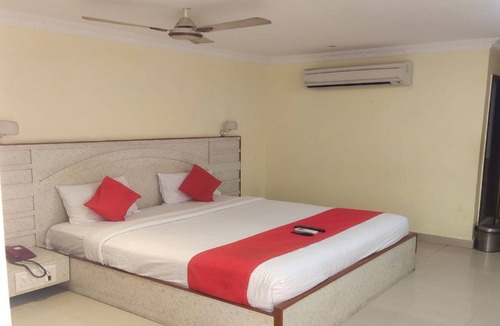 Poonamallee Hotel | HARIHARAN RESIDENCY