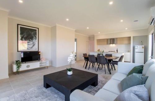 Clyde House | Haven Home in Clyde