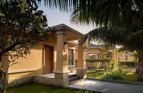 Dwarka Hotel | Hawthorn Suites by Wyndham Dwarka
