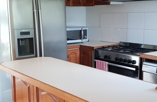 Flowerdale House | Hazy Hill Estate, a renovated Miners Cottage, surrounded by nature