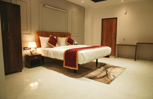 Devanahalli Hotel | Hemagiri Palace