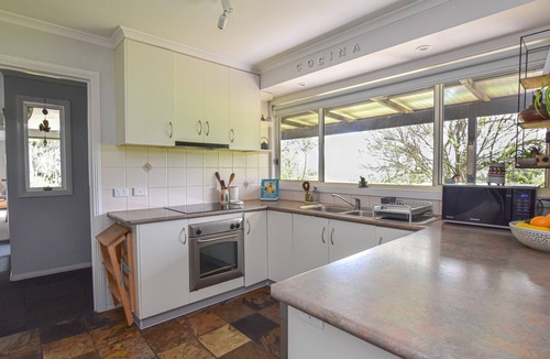 Myrtleford House | Hidden Haven - Entire home, nestled among trees and wildlife