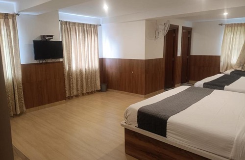 Kandal Hotel | Hillcrest Metro