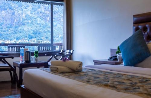 Simsa Village Hotel | Himalayan Spurge Villa