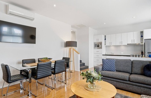 Hobart Central Business District Apartment | Hobart City Escape: Your perfect CBD base to unwind and explore Hobart!