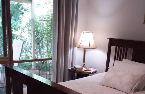 Woodend North House | Hobreid House country stay w garden - pets welcome