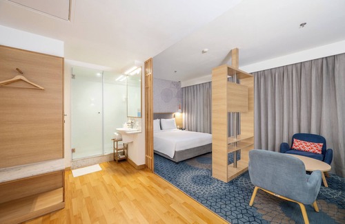 Punjagutta Hotel | Holiday Inn Express Hyderabad Banjara Hills by IHG