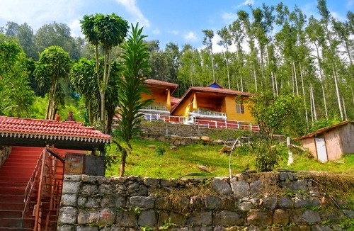 Yercaud Resort | HolidayZ by Stayz Royale in Yercaud - Misty Woody Stay