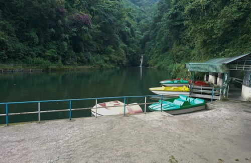 Darjeeling House | Home in the lap of nature In a peaceful location. Darjeeling