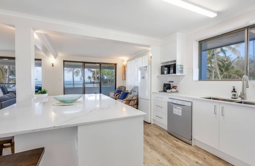 Bargara House | Horizons 3-16 Miller Bargara
