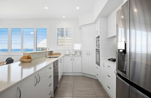 Woolgoolga House | Horizons -Oceanview Luxury Retreat with Plunge Pool, Pet Friendly