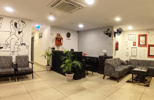 Allahabad Hotel | Hotel A P S Townhouse