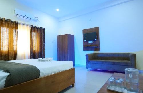 Orchha Hotel | Hotel Aditya Palace & Marriage Garden