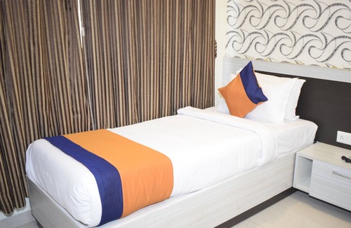 Kalapettai Hotel | Hotel Aksharadha