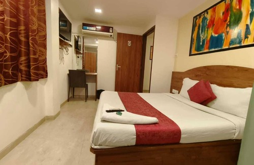 Juhu Hotel | hotel beach crown juhu