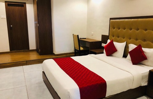 Bandra Kurla complex Hotel | Hotel BKC Grand- Near Trade Centre, Visa Consulate