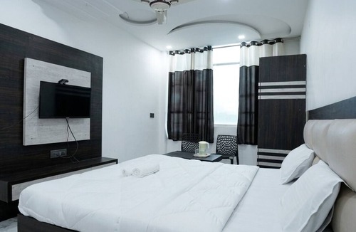 Sikandra Hotel | Hotel Blue Berry Agra