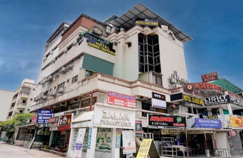 Thaltej House | Hotel Captown Inn