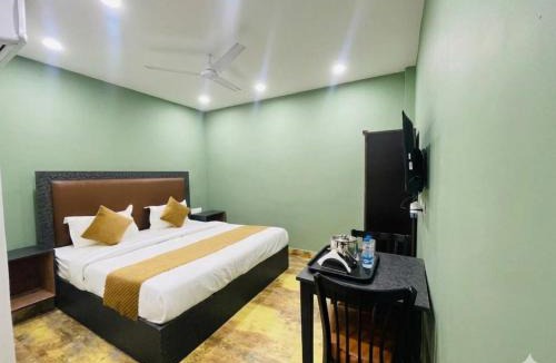 Greater Kailash Hotel | Hotel Casa Heaven - Greater Kailash