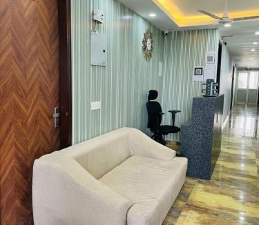 Greater Kailash Hotel | Hotel Casa Heaven - Greater Kailash