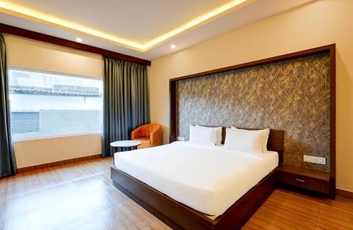 South West Hotel | Hotel Caves Inn Plaza Near IGI Airport