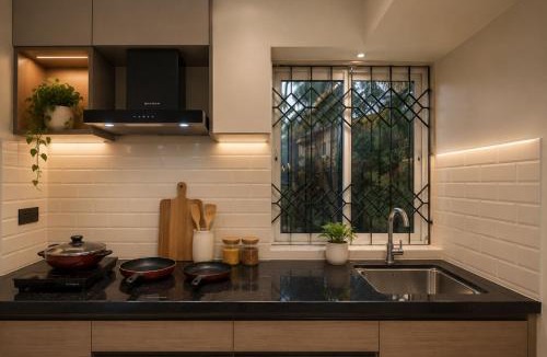 Calangute Apartment | Hotel GenZ Near Baga Beach Way